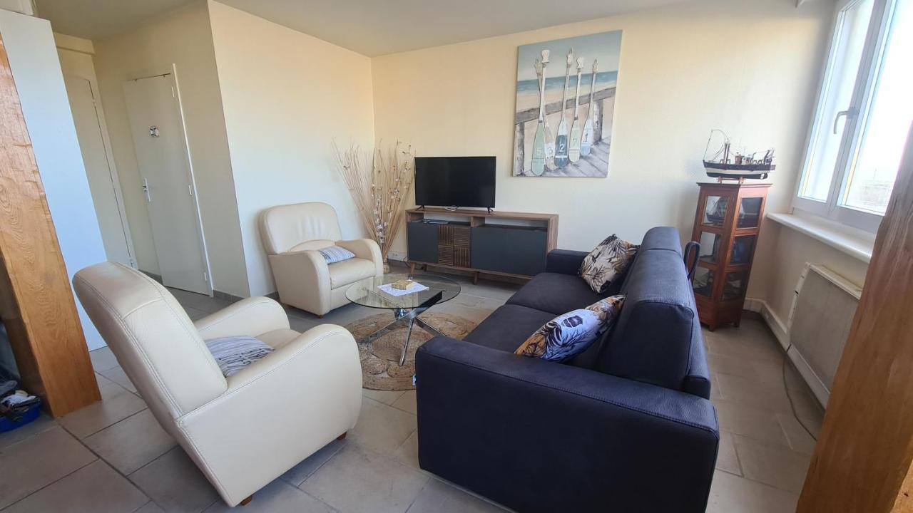 Residence Du Bord De Mer 9 Appartements Avec Une Vraie Vue Mer Le Tréport Esterno foto