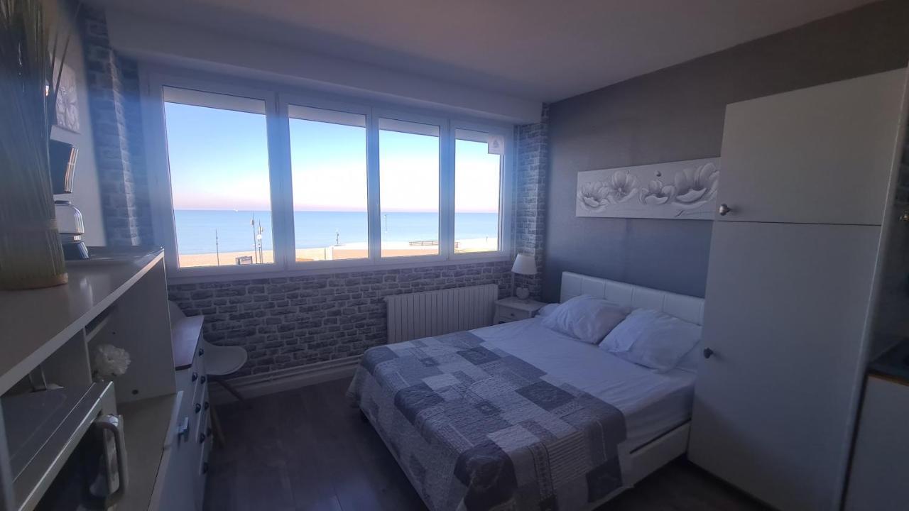 Residence Du Bord De Mer 9 Appartements Avec Une Vraie Vue Mer Le Tréport Esterno foto