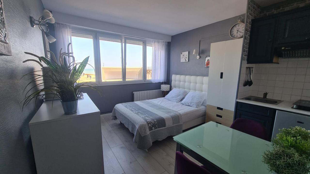 Residence Du Bord De Mer 9 Appartements Avec Une Vraie Vue Mer Le Tréport Esterno foto