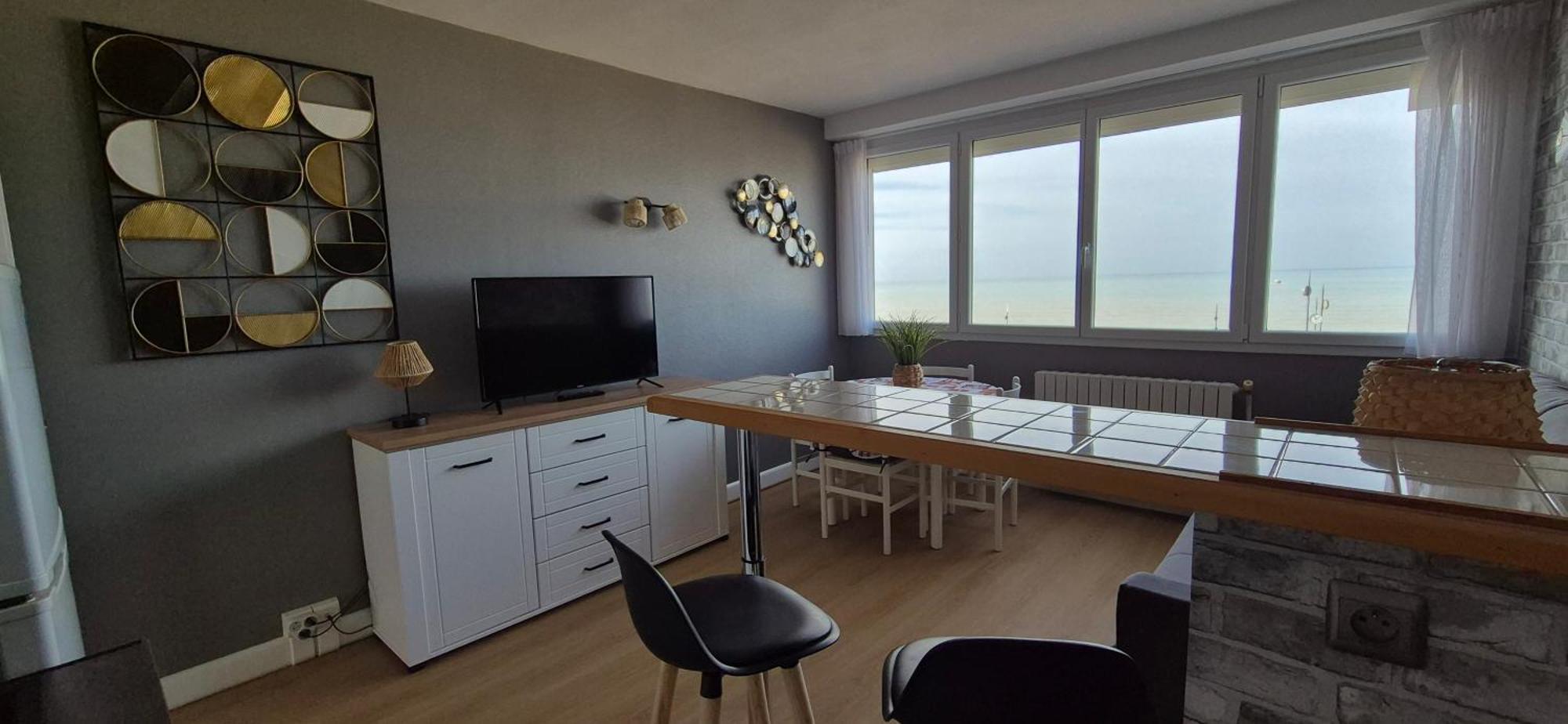 Residence Du Bord De Mer 9 Appartements Avec Une Vraie Vue Mer Le Tréport Esterno foto